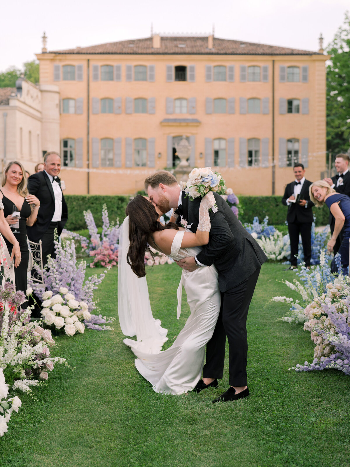 Jennifer Fox Weddings American wedding planning & design agency in Provence, crafting luxury weddings at Château de Fonscolombe sophieeptonphotographyjordynrichardwedpreview-98