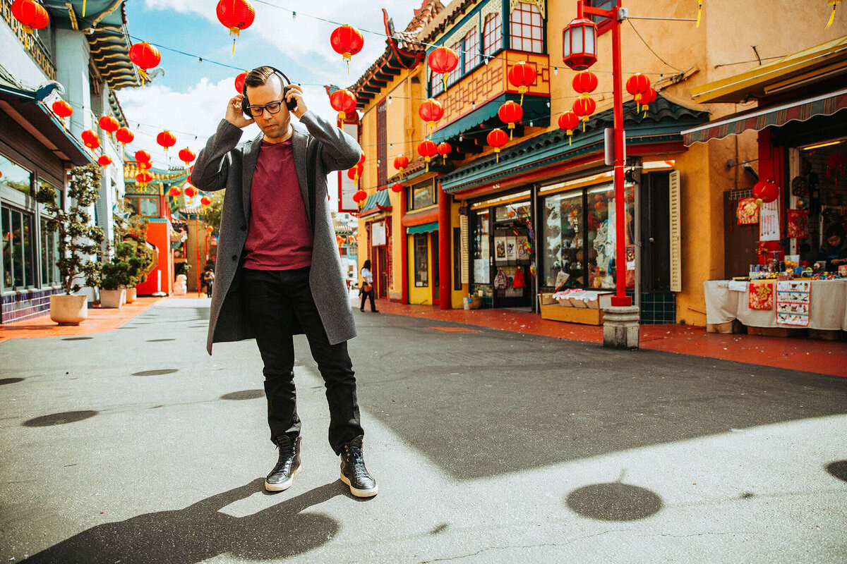 Jordan Harbinger personal brand photoshoot captured by Nick Onken — blending editorial lifestyle photography with authentic identity and Elevated Realism™.