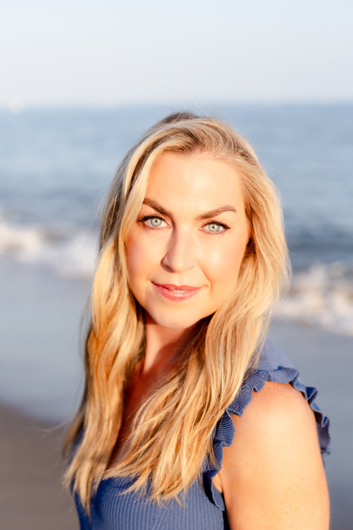 JanelleStephaniePhotography-Kate-Headshots-EastBeach_29