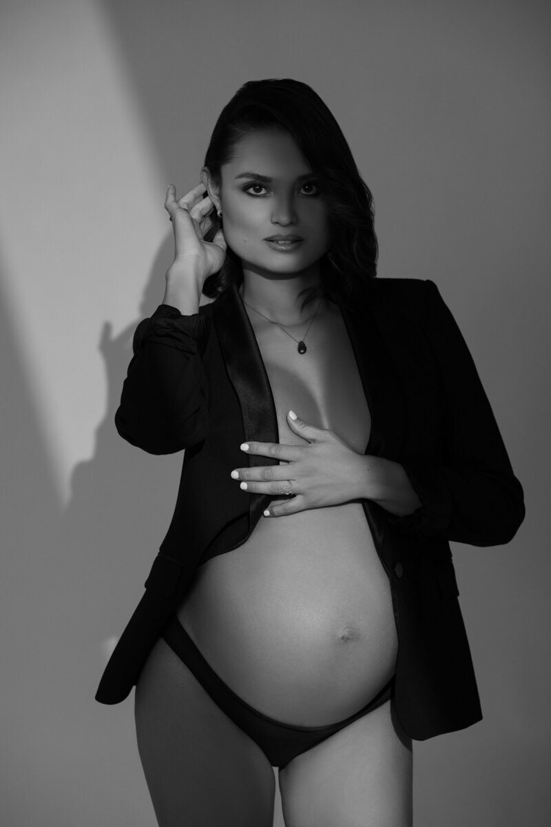 Felicia Reed Photography-Austin, Tx Photographer-Maternity Photographer-Black Photographer-Boudoir Photographer-Austin Moms-Luxury Photoshoot-3
