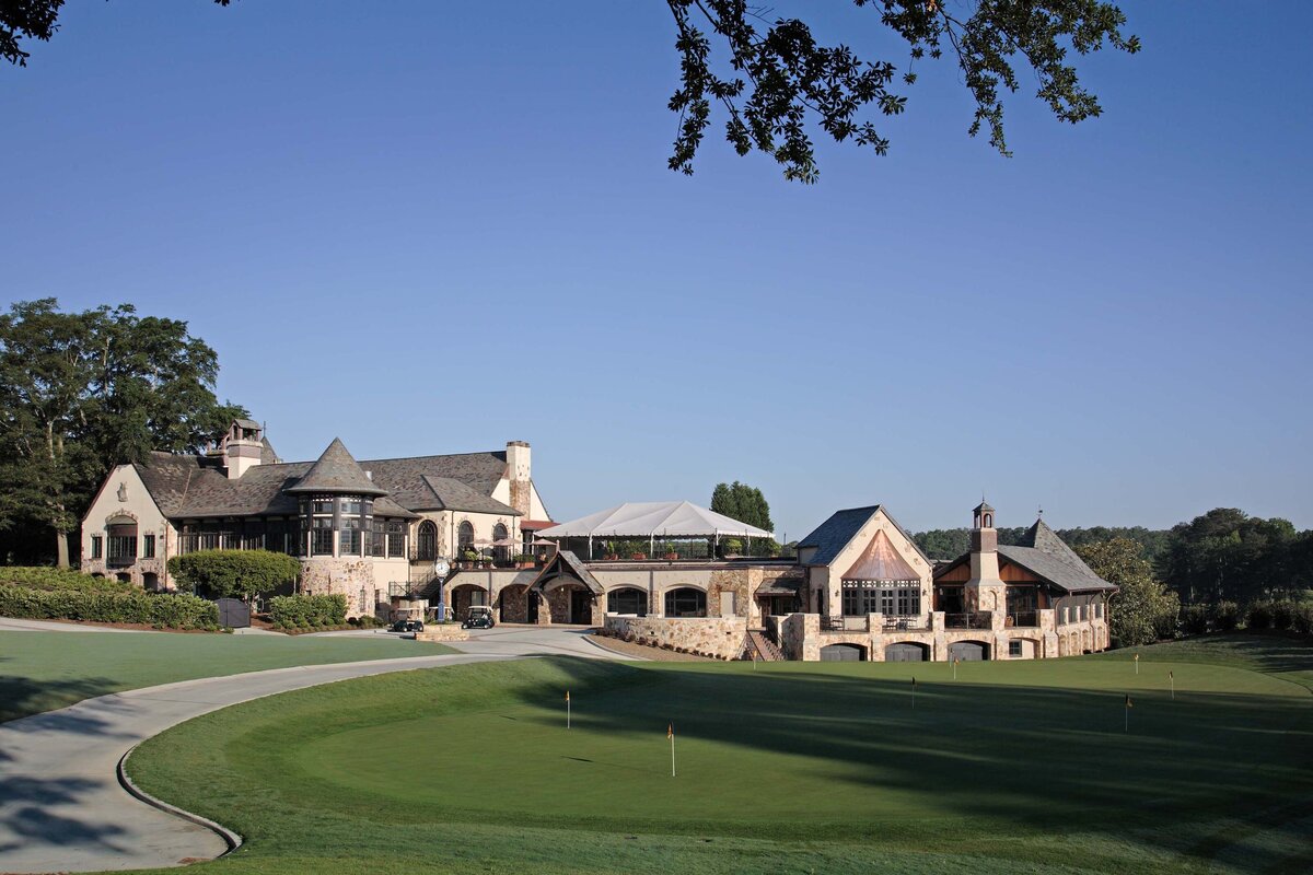 exterior view of clubhouse at Captial City Club Bookhaven