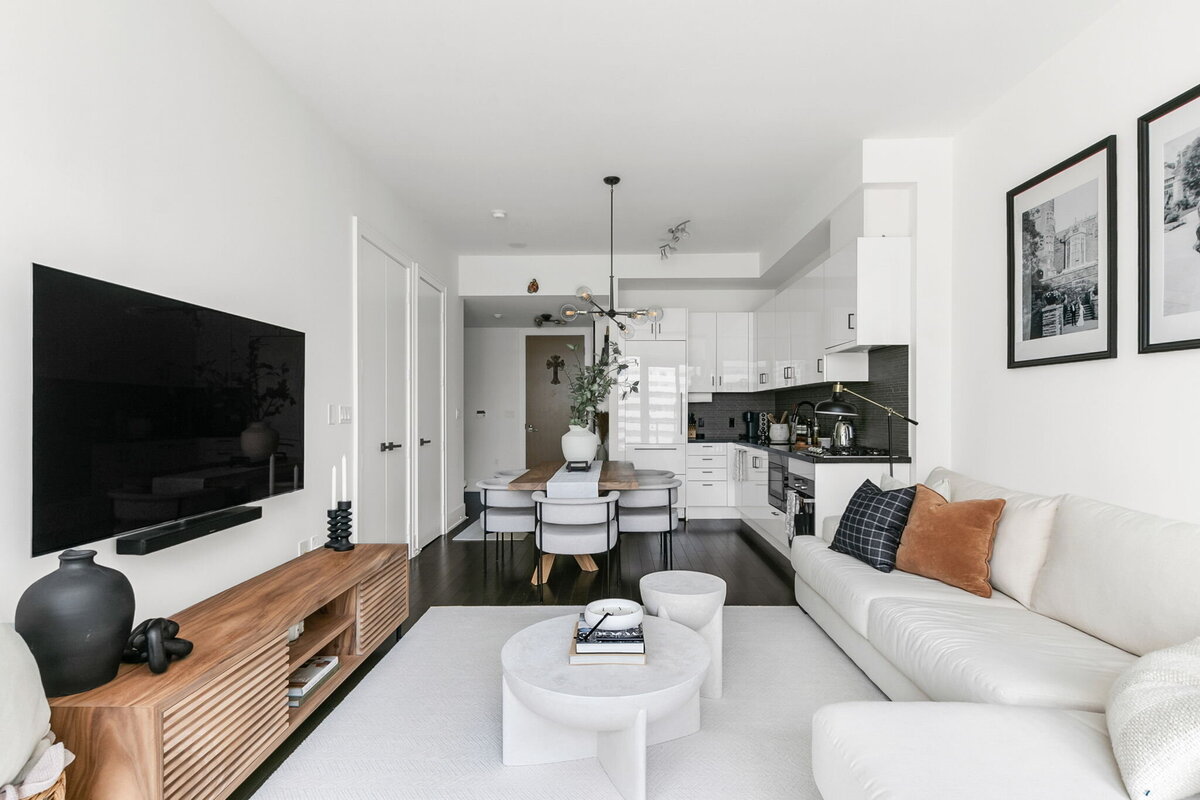 20-web-or-mls-8_006_Living Room