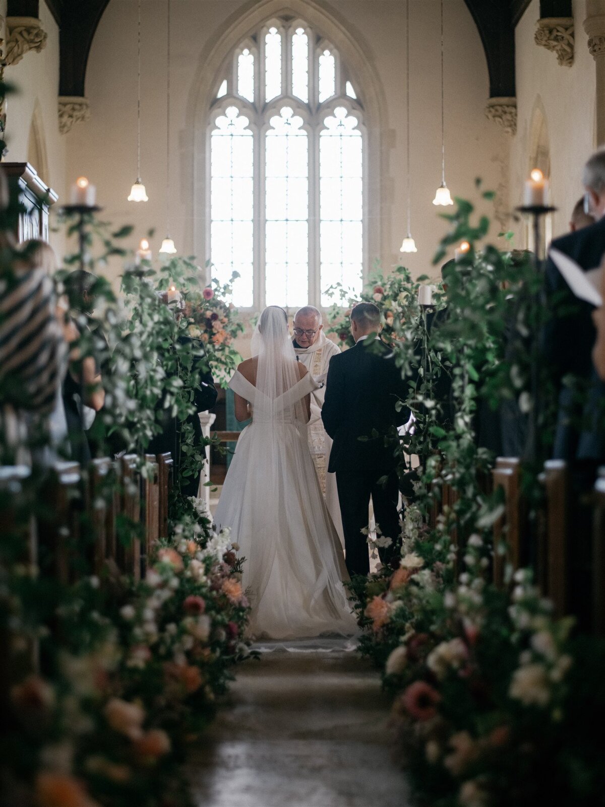 MadelineGeorge_Ceremony_0370_Wizz & Wild Wedding Florals
