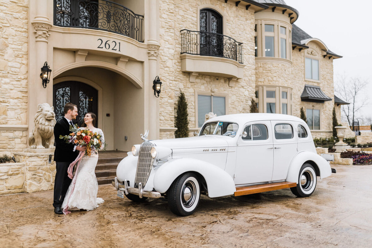 Wedding pictures with vintage car at Knotting Hill Place in Little Elm, TX by Opal & Onyx Photography