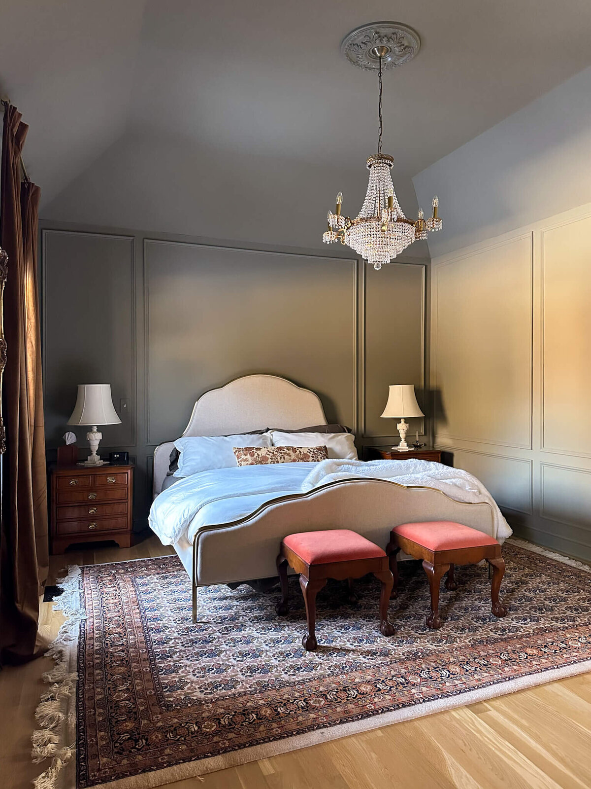 dark-green-color-drenched-bedroom-moody-treron