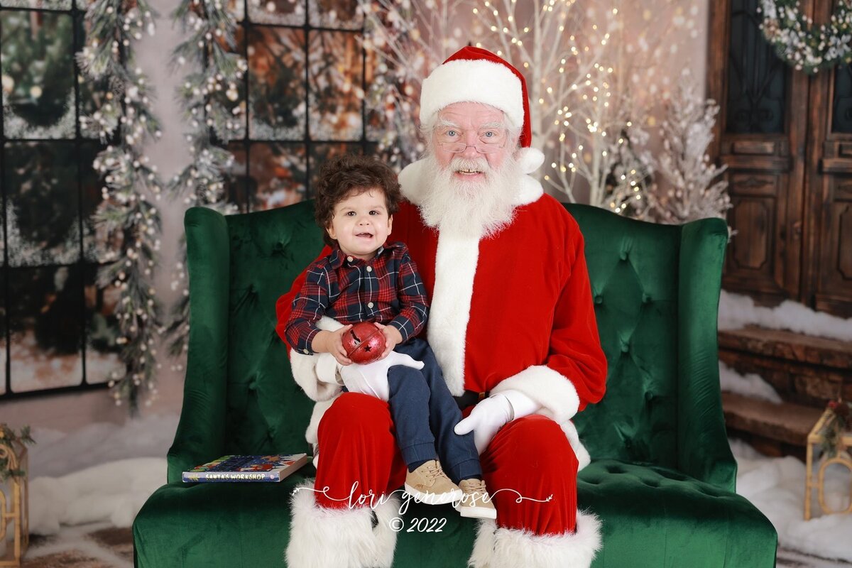 lehigh-valley-photographer-lori-generose-lg-photography-christmas-santa-photo-session-palmerton-pa