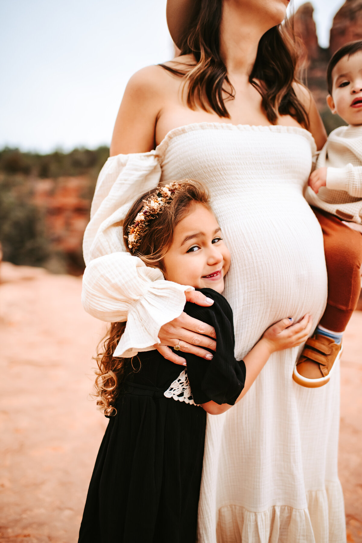 motherhood photoshoot in sedona