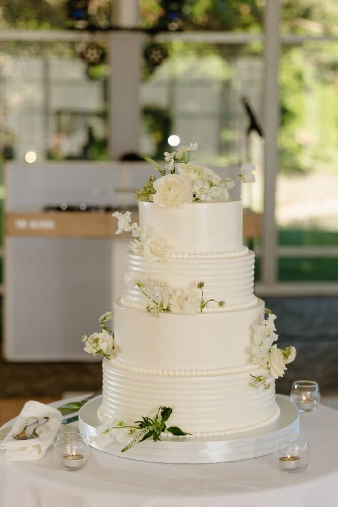 Nichole-Babiez-Photography-wedding-photographer-lincolnshire-marriott-forest-preserve-modern-elegant-whimsical-luxury-editorial-destination-47