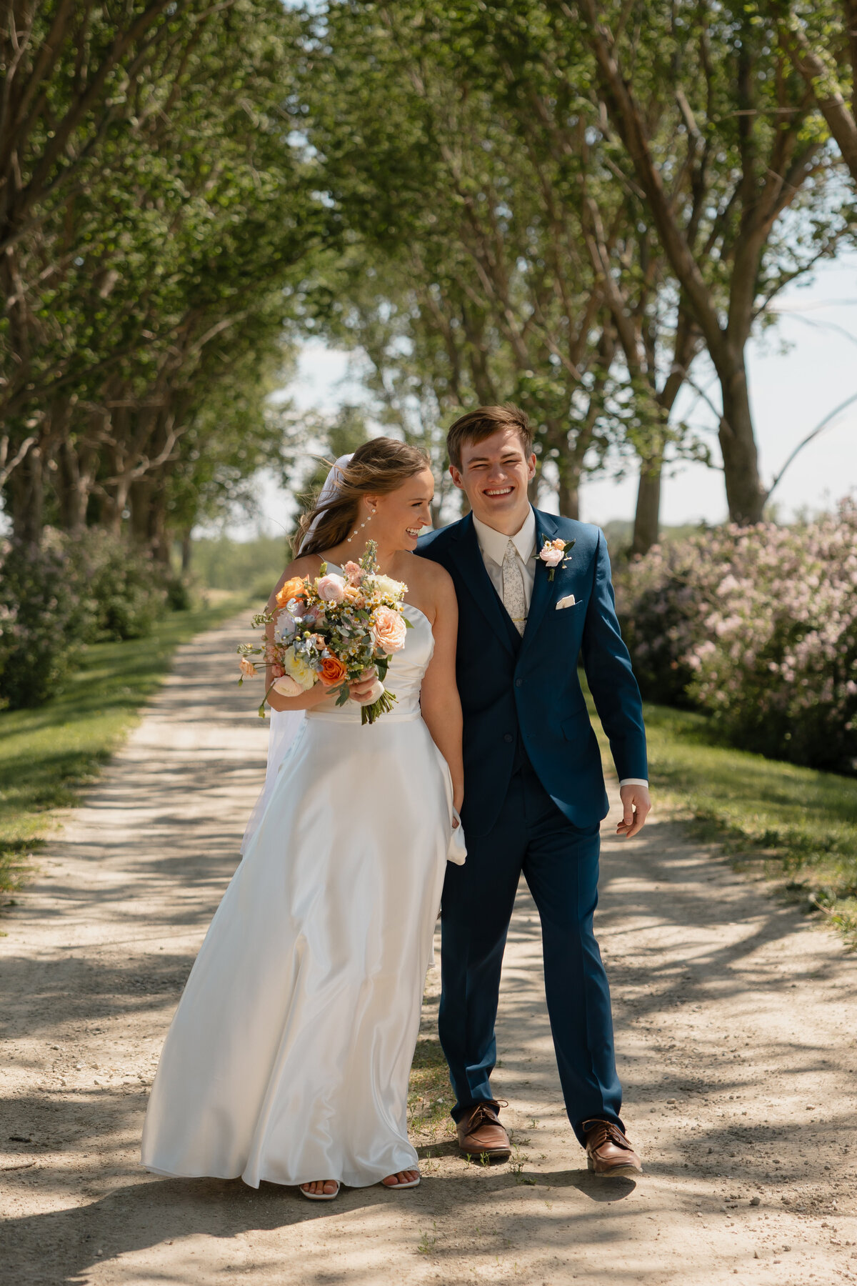 Sydney and Brant's Rustic Midwest Wedding Photography-165