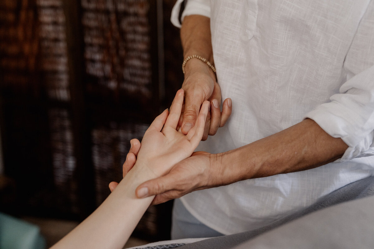 Sannyasa_Menziken_Verena_Krähenbühl_Sven_Krähenbühl_Massage_in_der_Nähe_Reiki_Yoga9