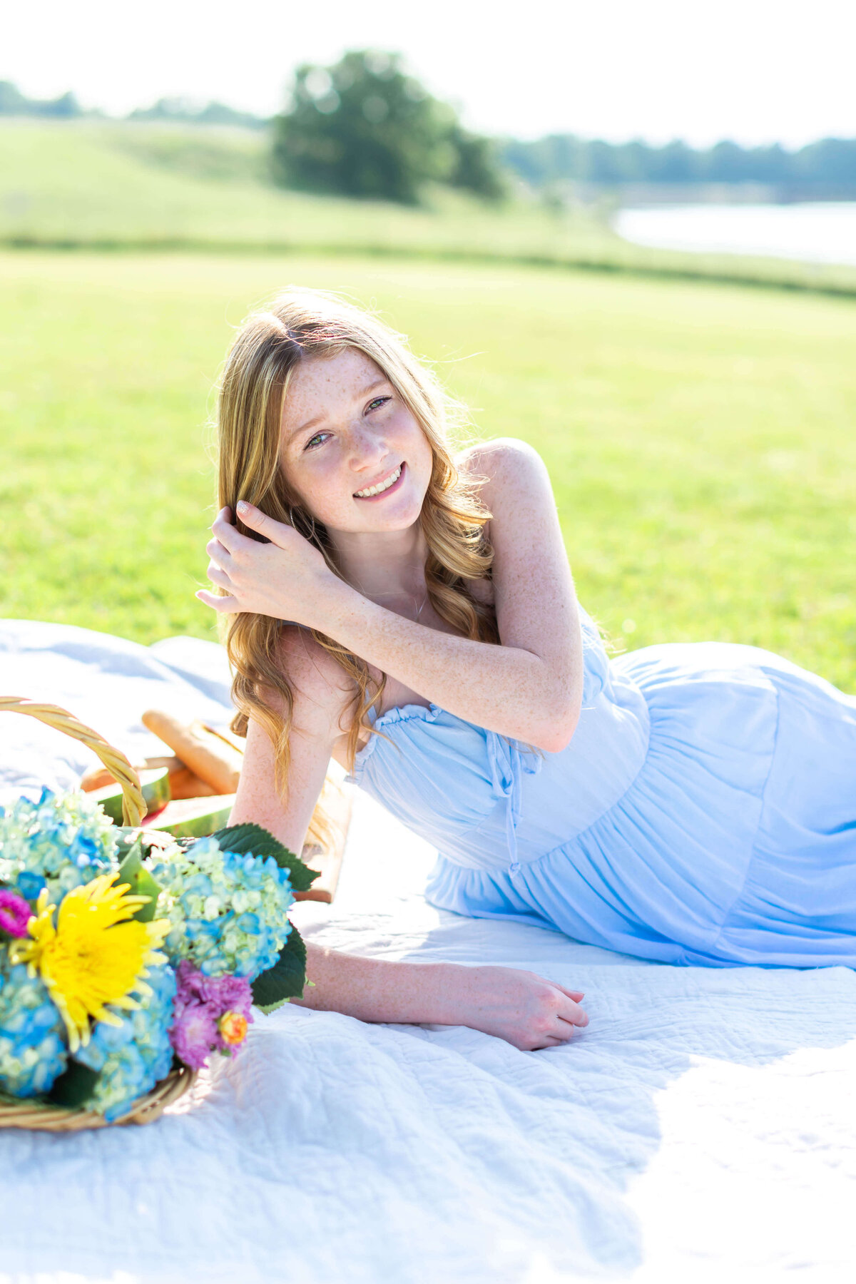 Spring Picnic Styled Senior Photoshoot29