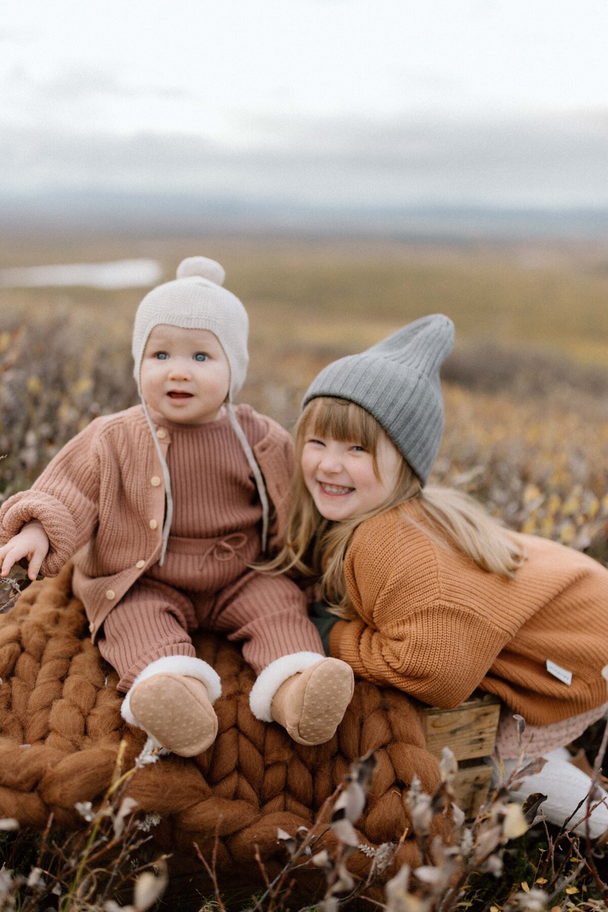 portrattfotograf-kiruna-familjefotograf-barnfotograf20220907_036