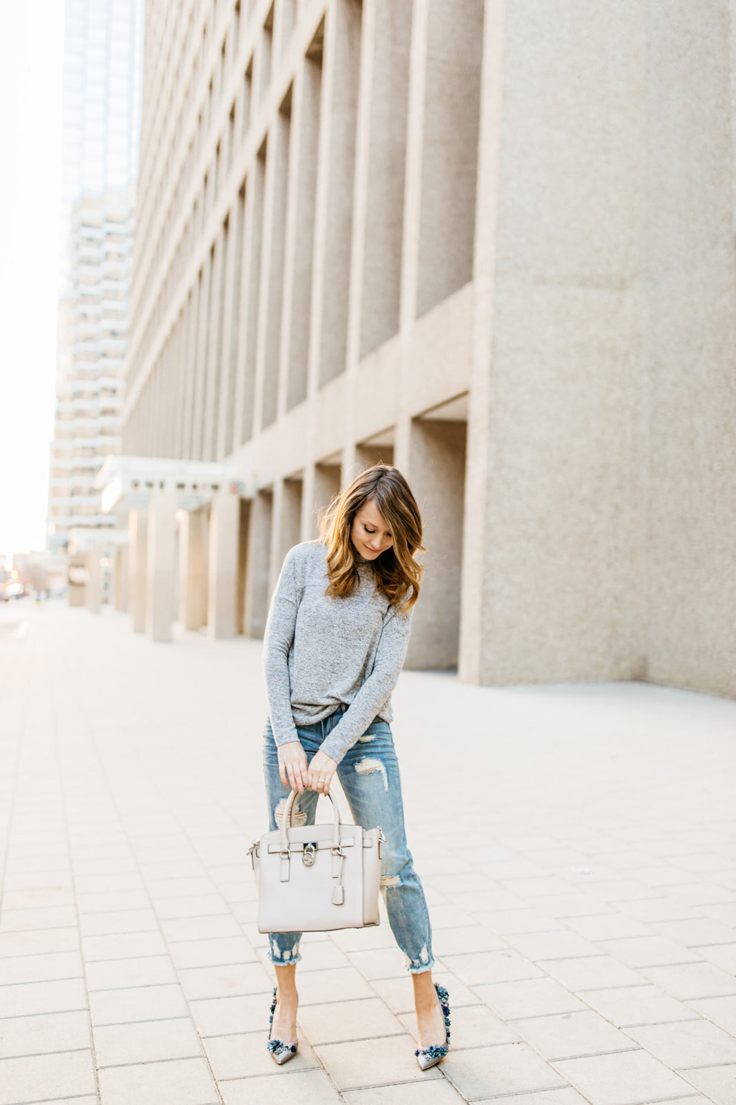 Alexa-Vossler-Photo_Dallas-Blogger-Photographer_ Photoshoot-with-Kim-Ritucci_A-Housewife-In-Heels_Downtown-Dallas-114_websize