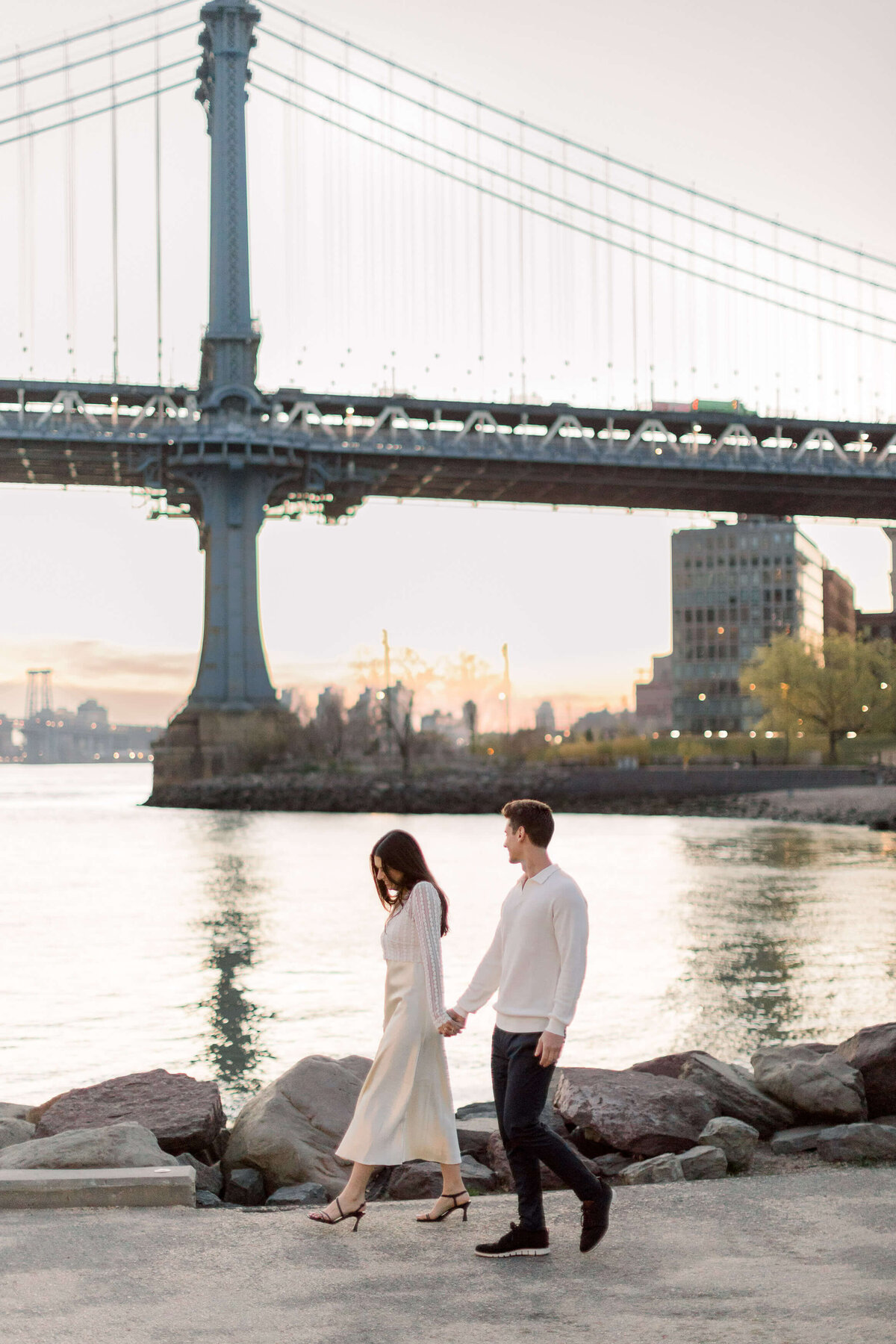 DUMBO_and_Williamsburg_Brooklyn_Engagement_007
