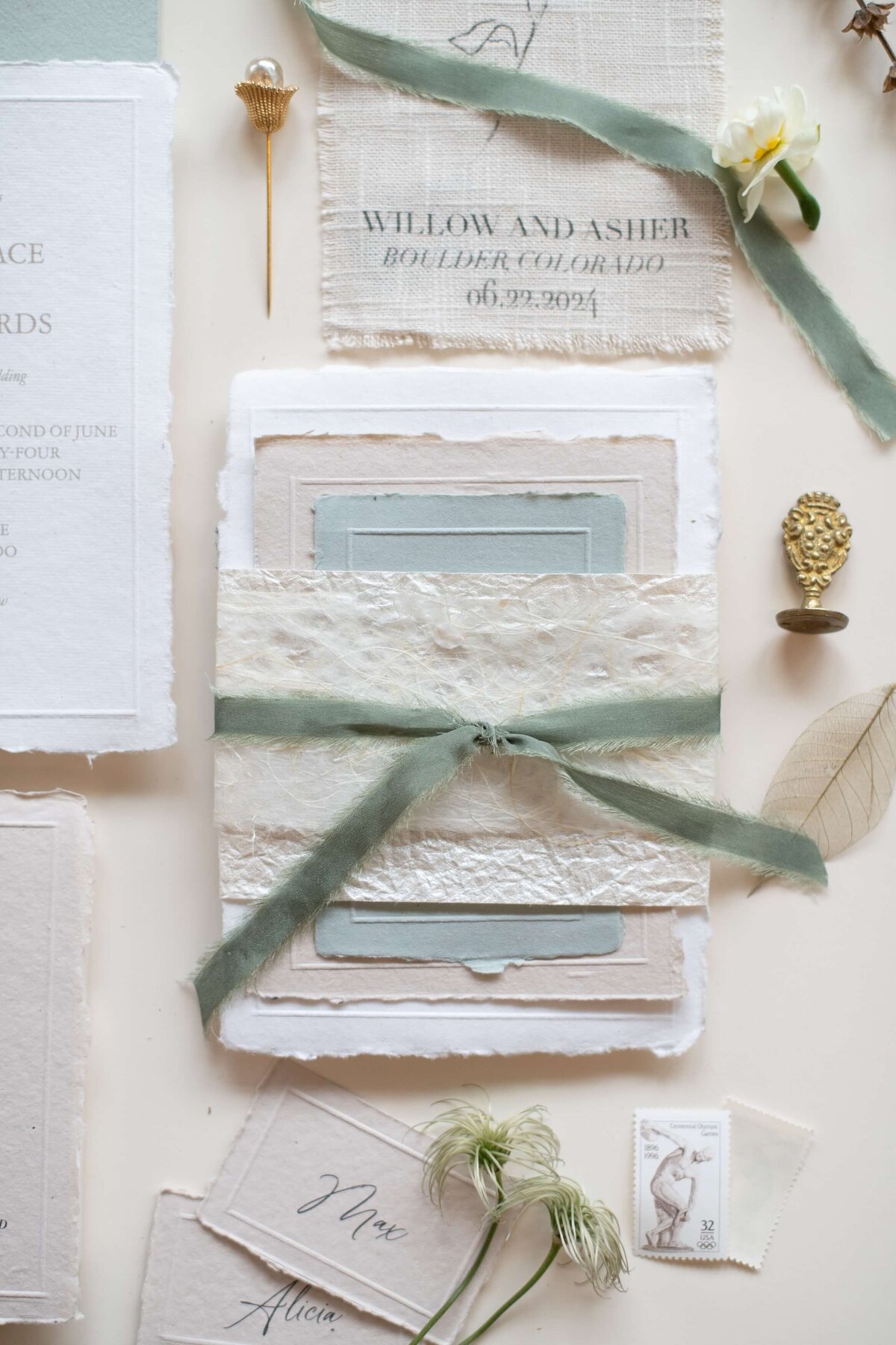 WeddingInvitations_DetailShot