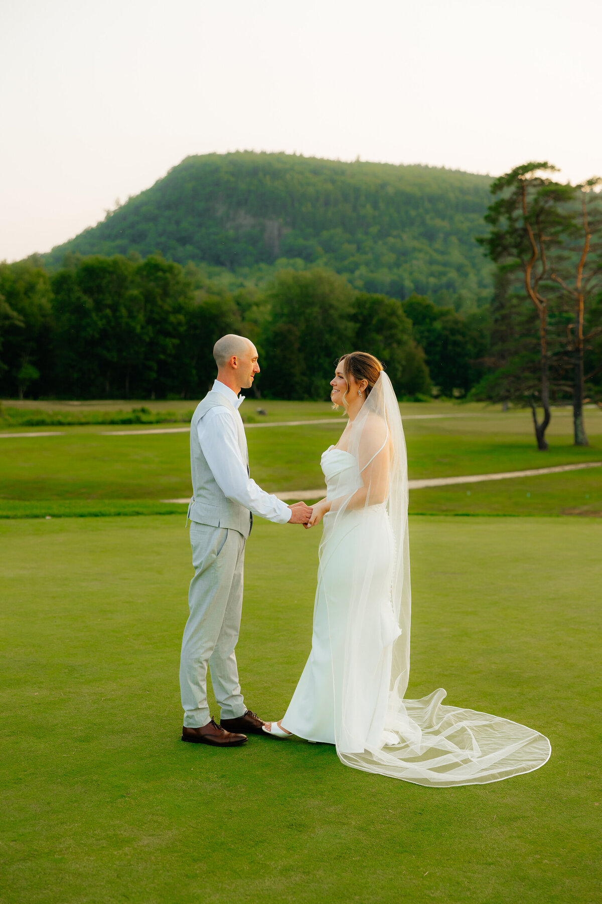 the-wenthworth-inn-wedding-jackson-nh-carlystorro-9