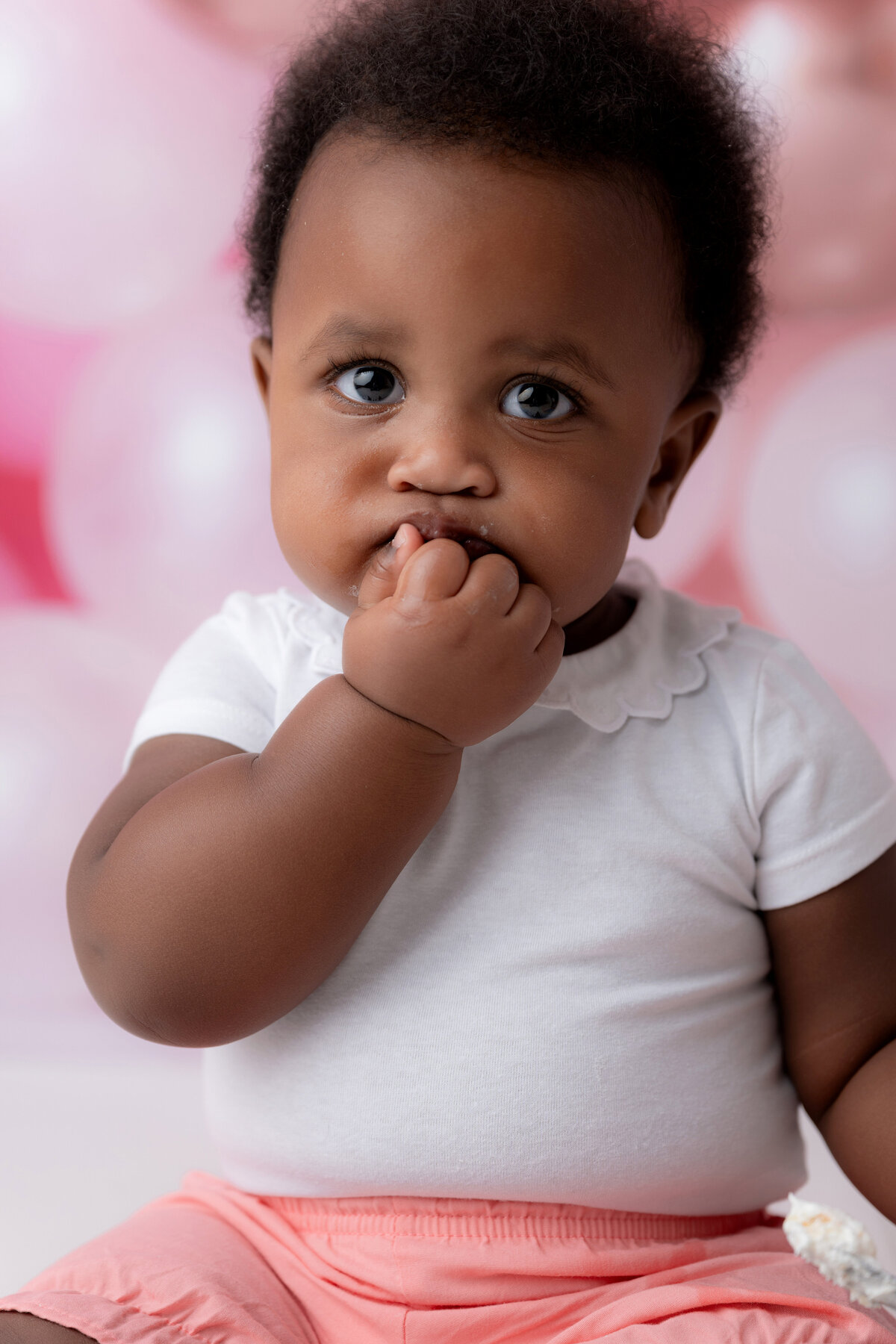 cake smash photographer Knoxville, cake smash portraits near me