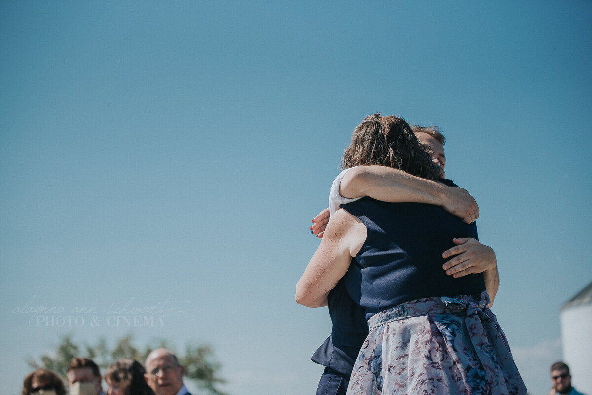 ceremony _ alaynna ann schwartz _ harpors vinyard _ iowa photographer _ playlife photography_0070