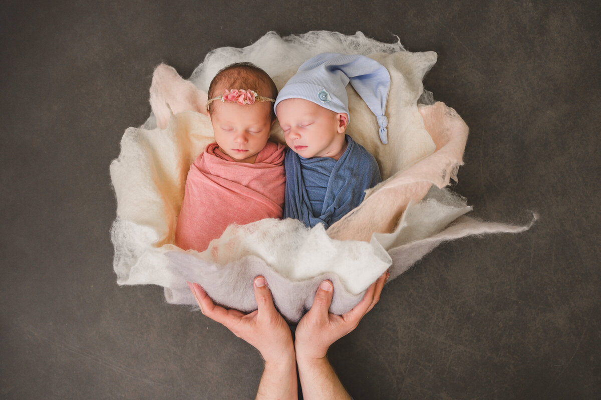 20250612-AnnaMunandarPhotography-MeganMullins-TwinBaby-MargotHenry-2462srgb-edit3000