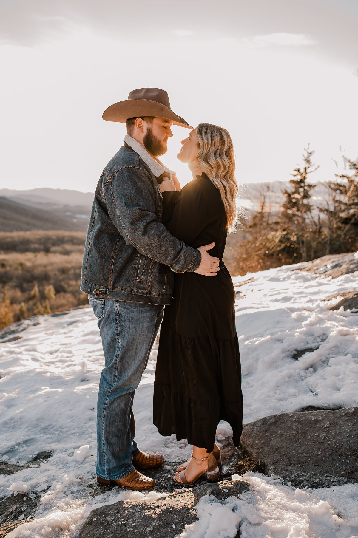 amber_cole_boone_engagement_session_Melody_Strider_Photography-6201