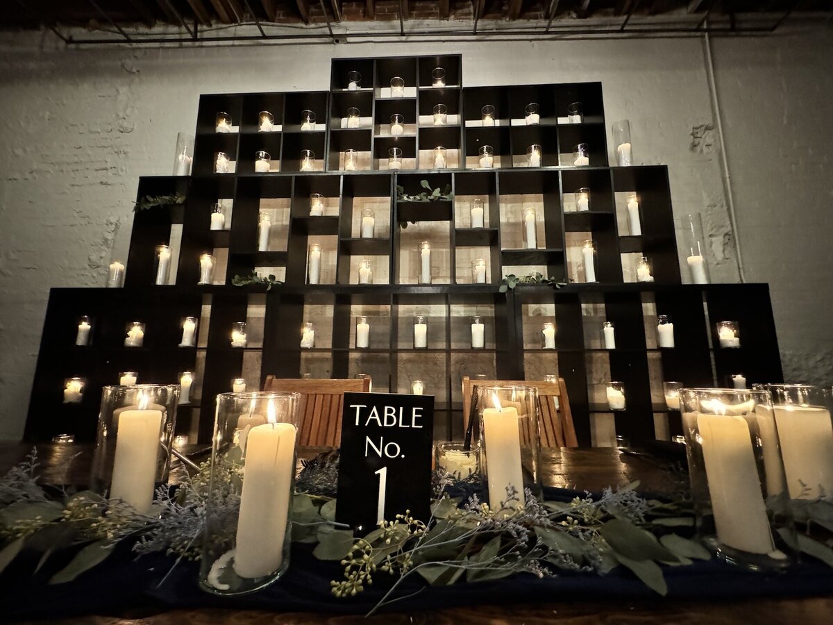 moss-denver-wedding-venue-candle-light-table-setting