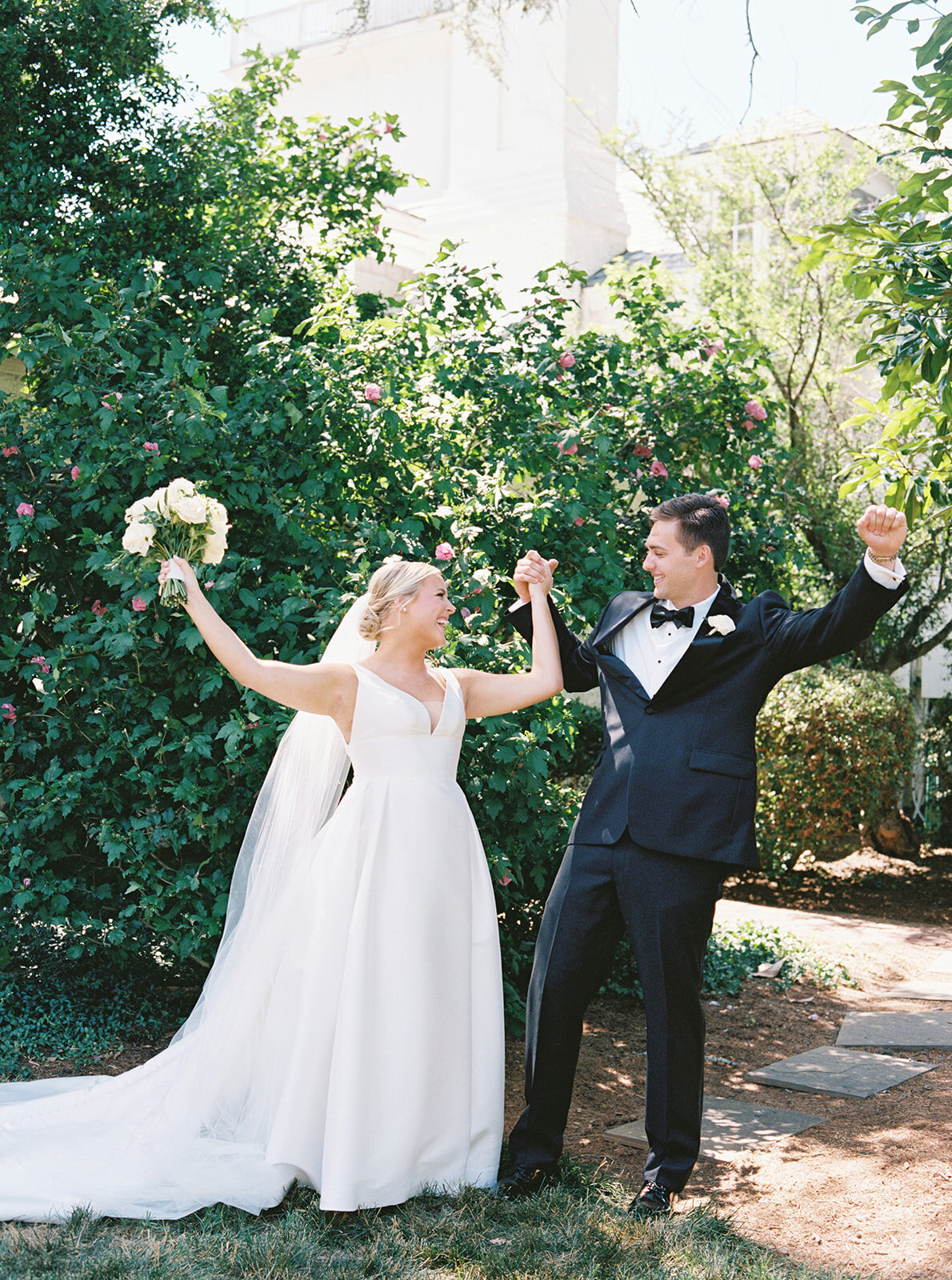 Virginia Wedding Photographer Natalie Jayne Photography-16-13