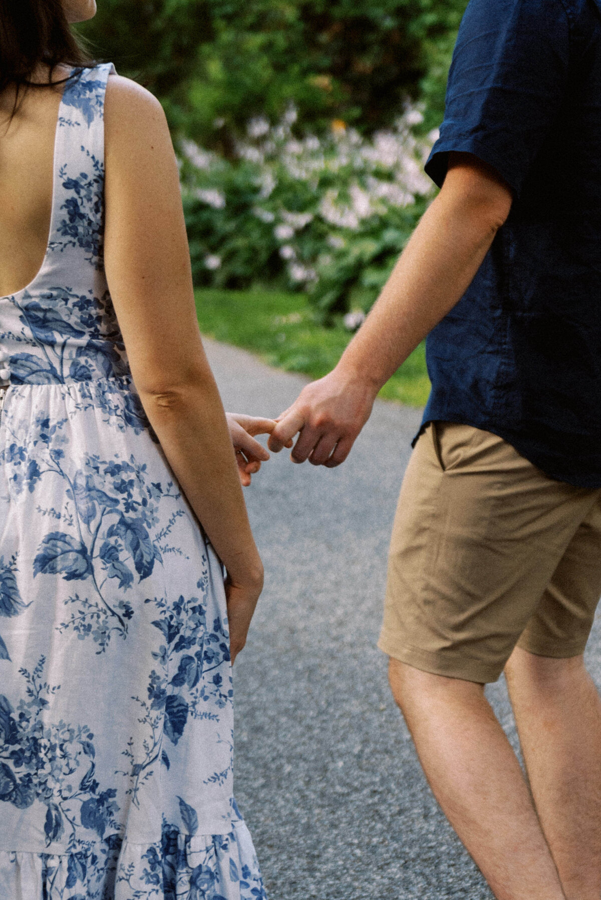 GreenhouseGardenEngagement_InHomeSession_TaylorNicollePhoto-4