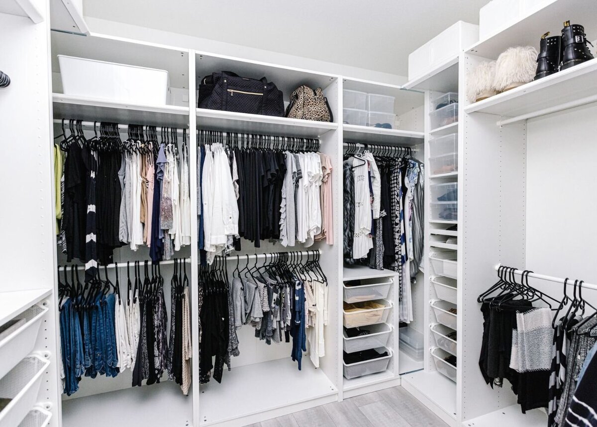 organized-custom-closet-white-brilliantista