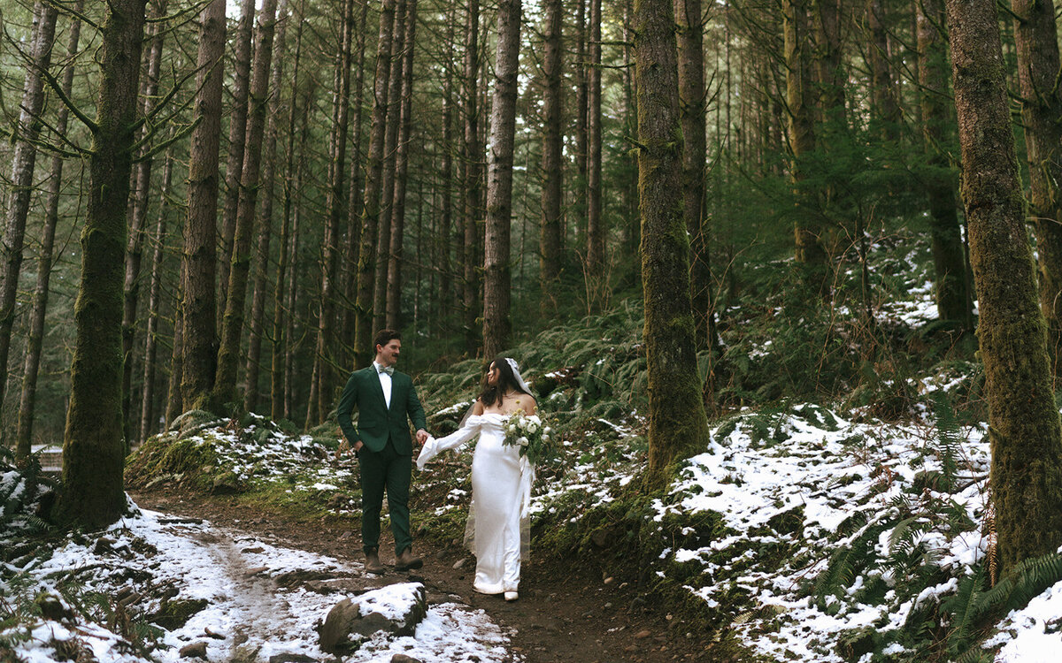 bc-vancouver-island-elopement-photographer-taylor-dawning-photography-forest-winter-boho-vintage-elopement-photos-69