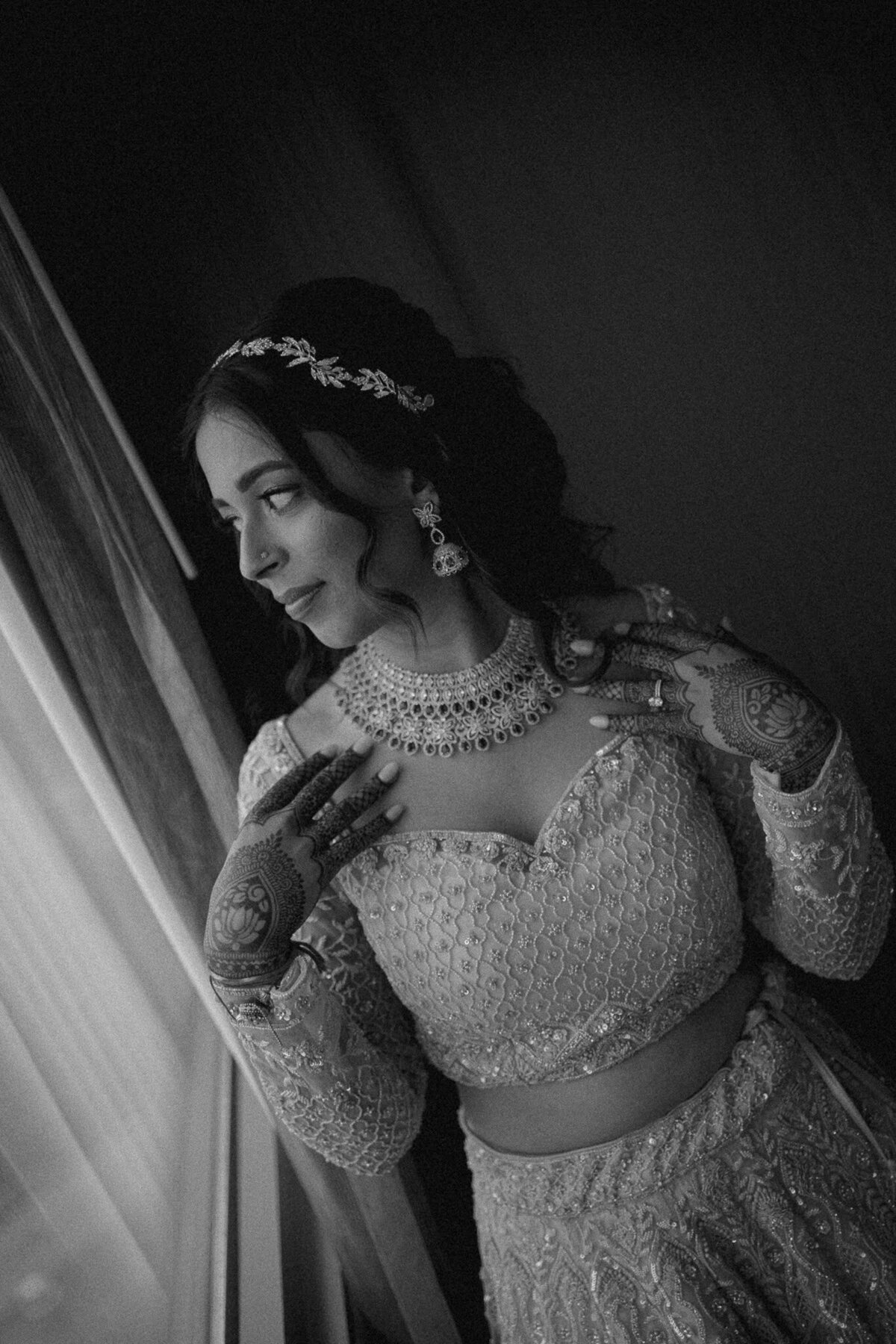 Nichole-Babiez-Photography-wedding-photographer-indian-wedding-photographer-mendhi-sangeet-baraat-luxury-chicago-illinois-marriott-schaumburg-105