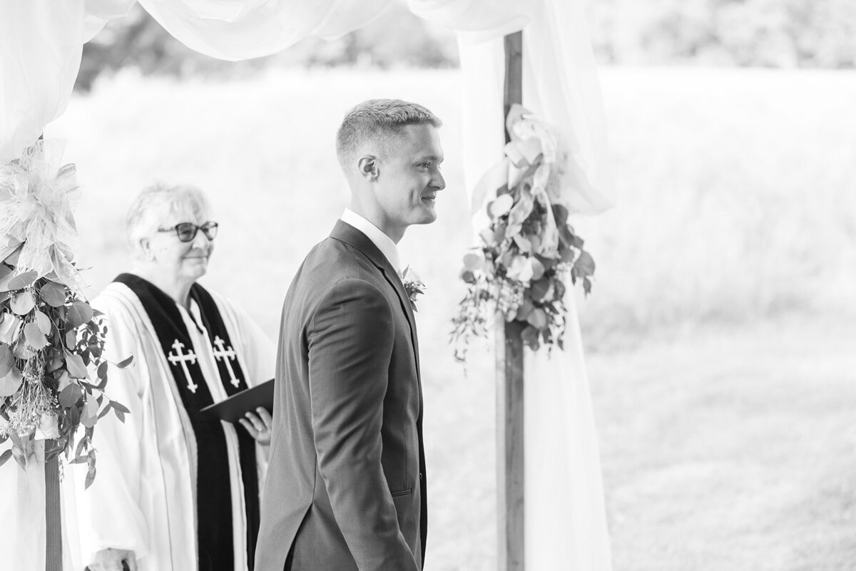 round-hill-park-pittsburgh-wedding-carmen-may-photography-1146