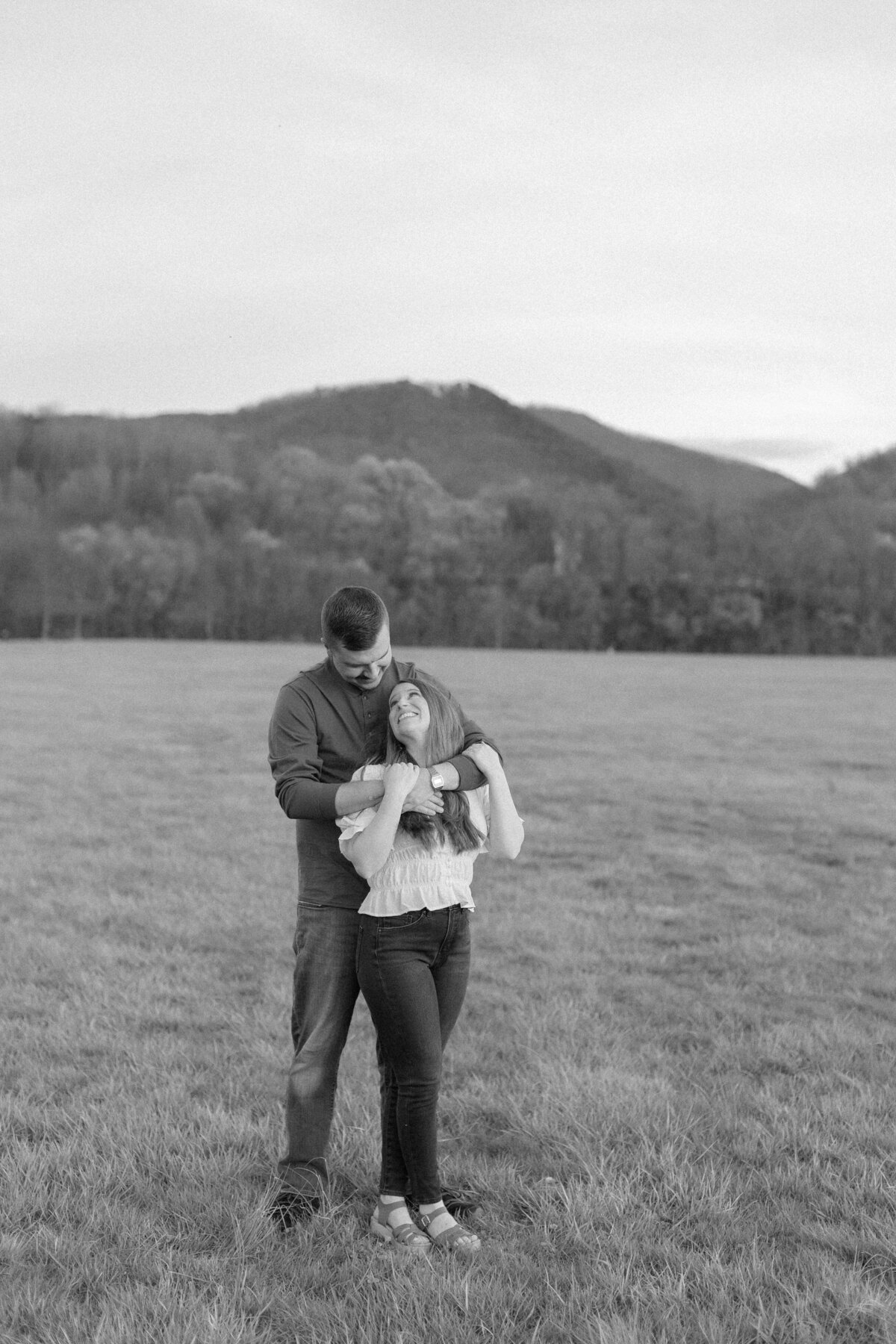 Colorful-Springtime-Greenhill-Park-Roanoke-Engagement-Session-Photography-S-151