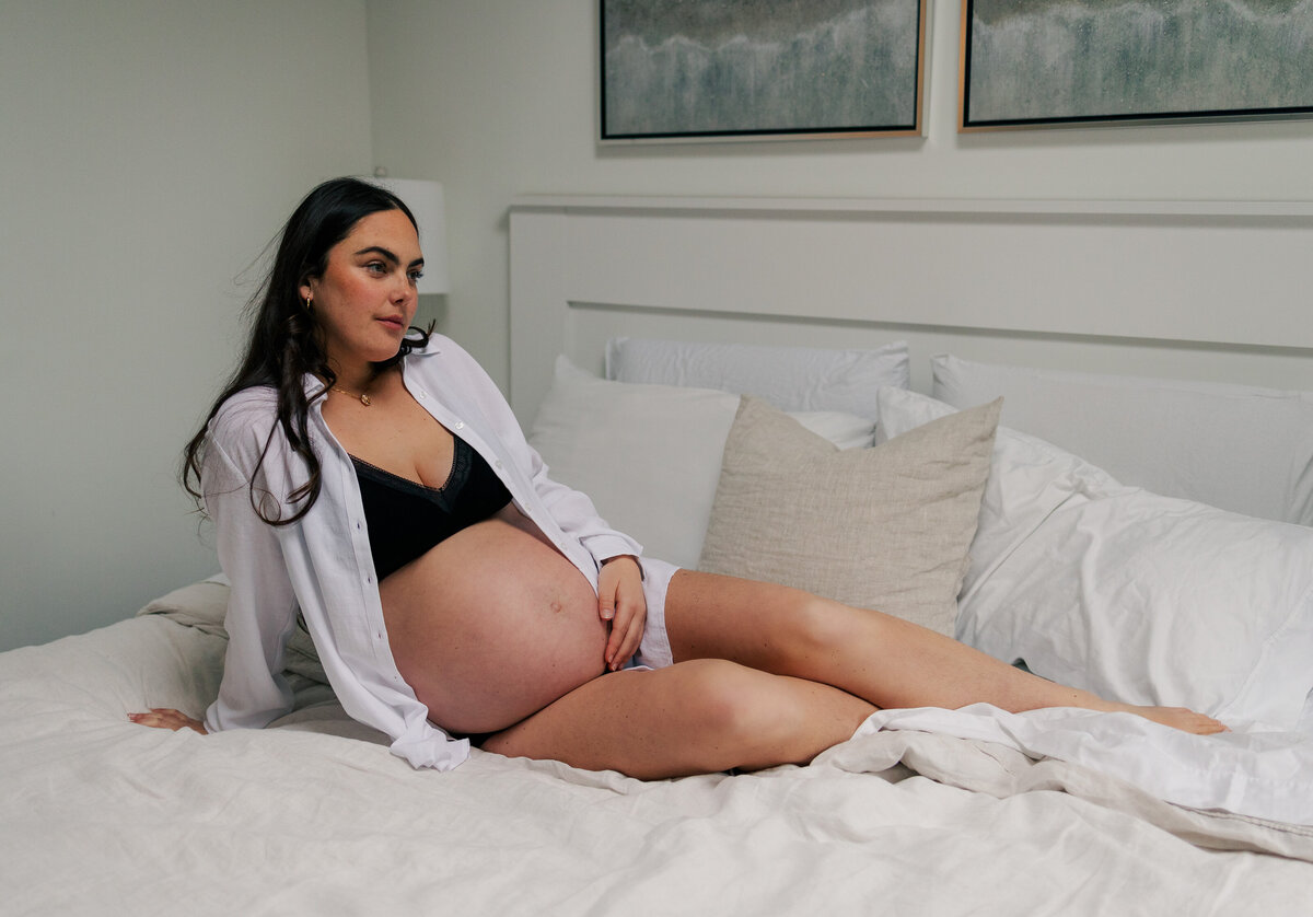 Kira - Maternity - At Home - Gaby Potter Photography - Jan 2025 -12