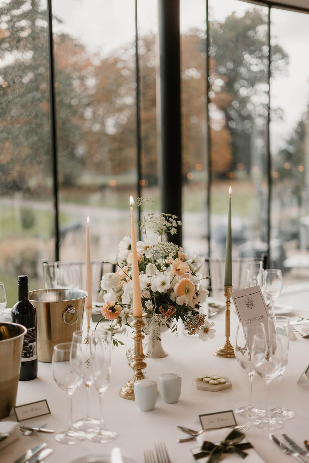 Issy-and-Bella-Floral-Design-Wedding-Florist-Herefordshire-Sant-Ffraed-House23