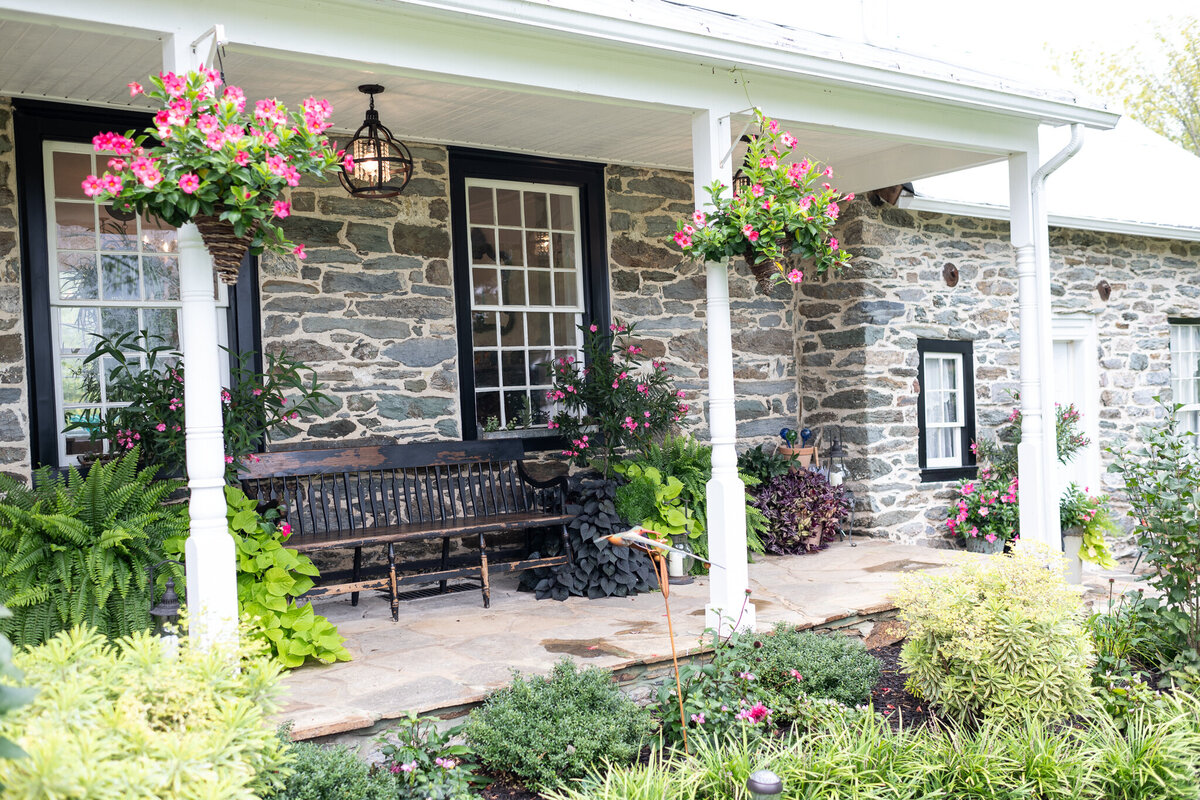 Jenna Shriver Photography_The Hummingbird Chateau_venue images_downsized-095
