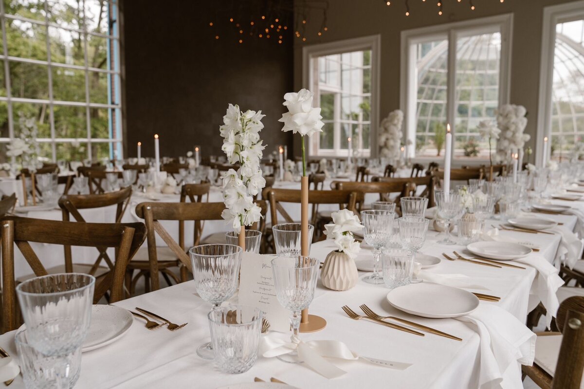 Wedding styling oranjerie Elswout