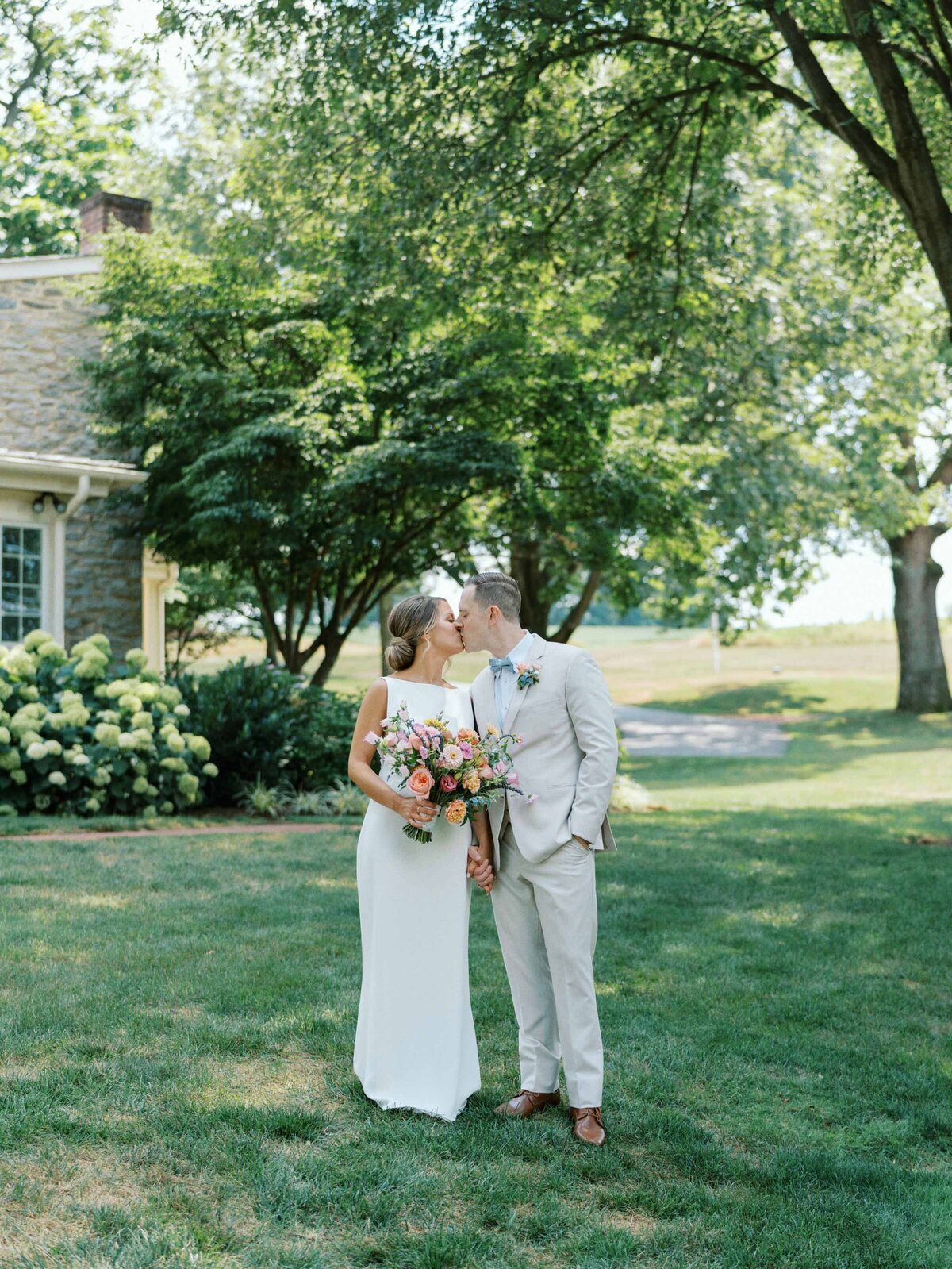 farm-at-eagles-ridge-lancaster-wedding-043