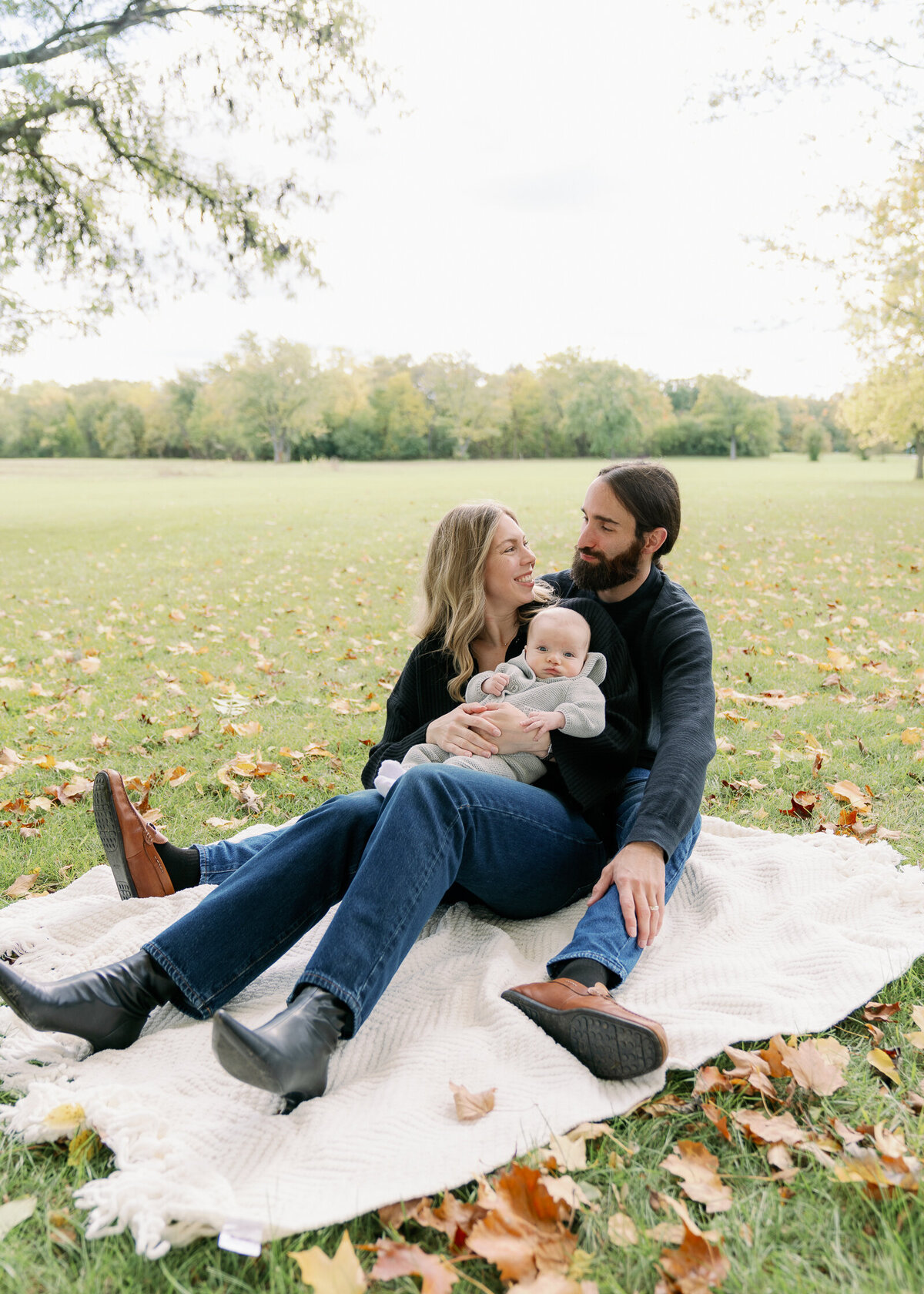 10.15.23 The Ray Family_Fall Portraits at Busse Woods Chicago.monicamirandaphotography (25 of 70)
