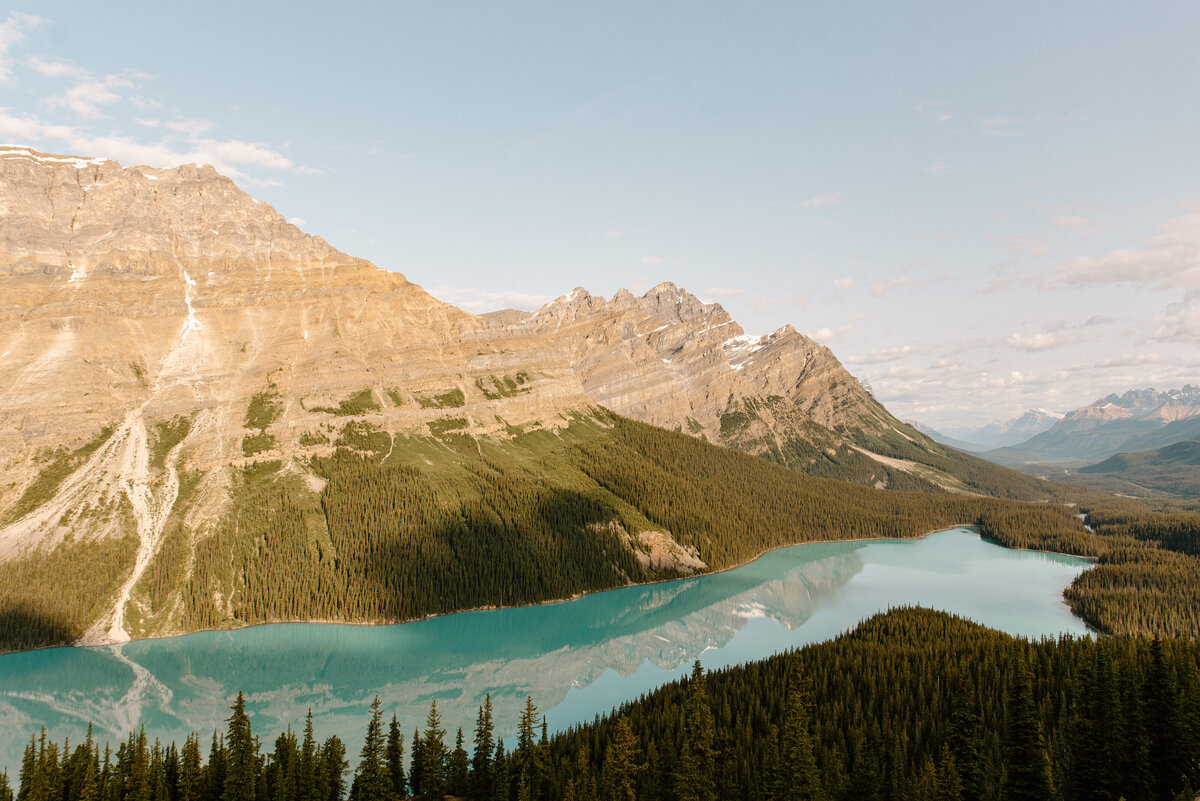 peyto_lake_sunrise_banff_national_park_canada