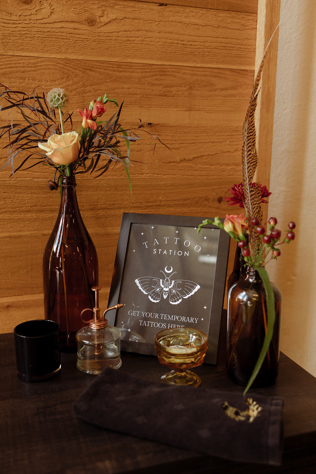 Dark and fall colored details at a wedding ceremony in Colorado.