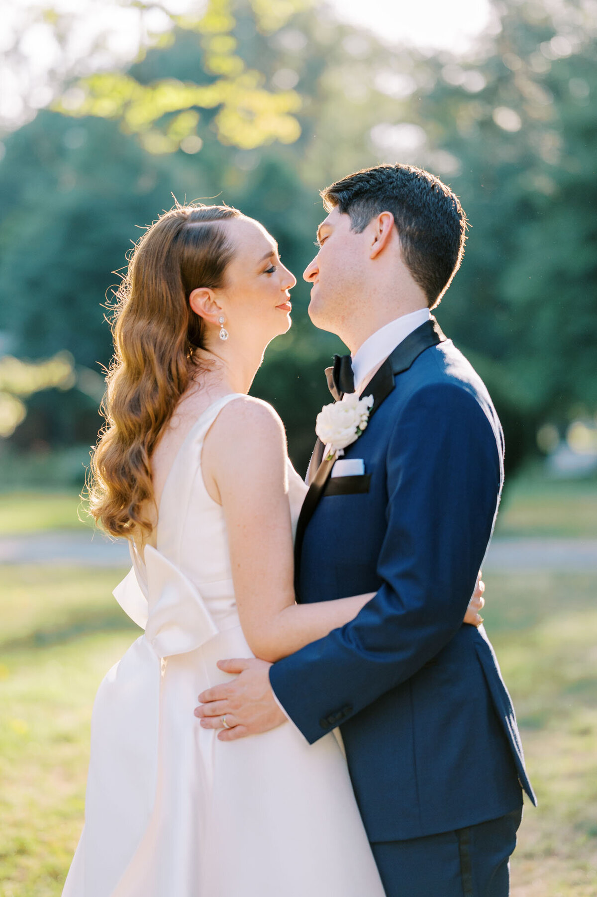 jaclyn-fisher-events-planning-romantic-riverfront-garden-wedding-in-philadelphia-49