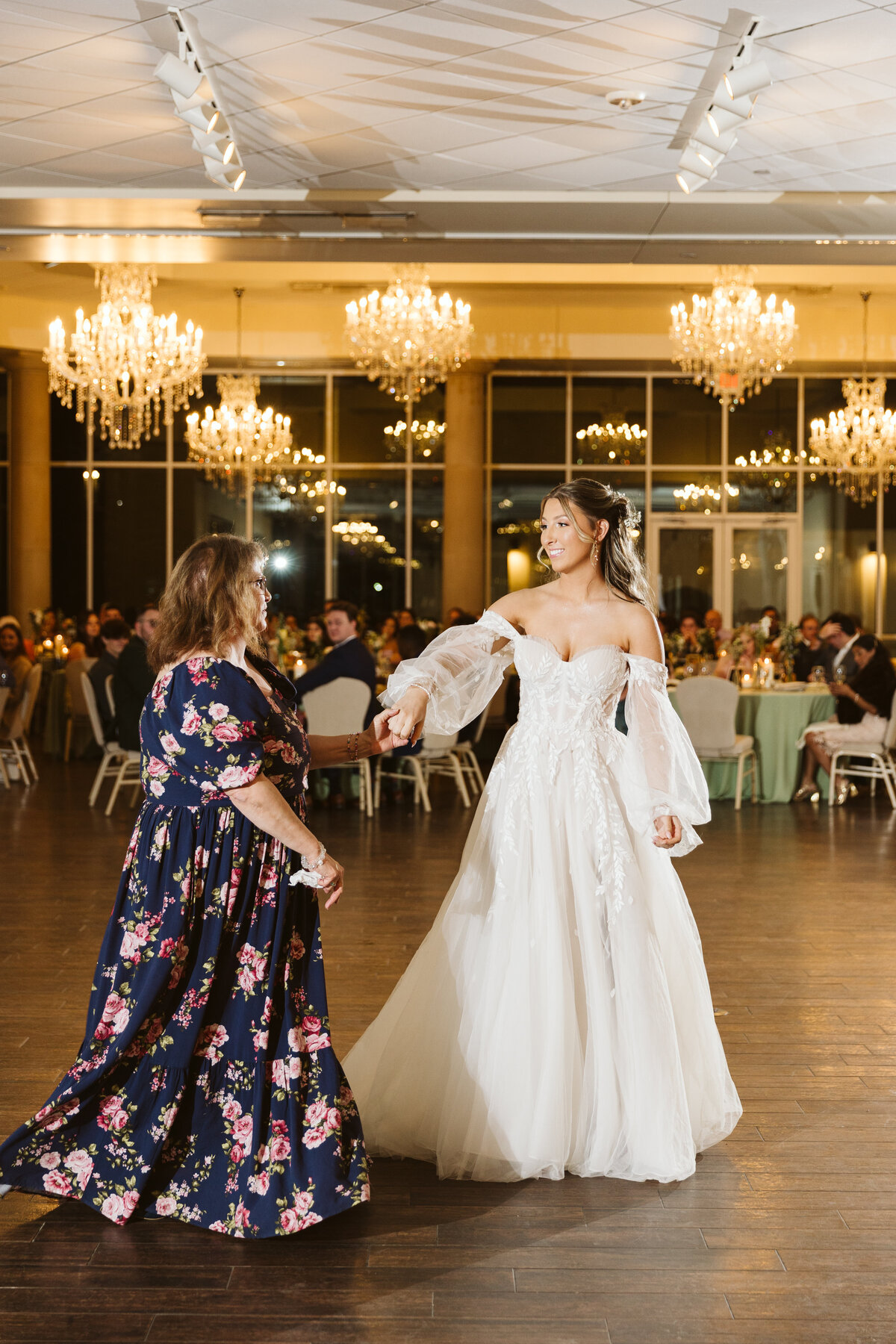 Ashton-Gardens-colorful-wedding-photographer-mcp-159