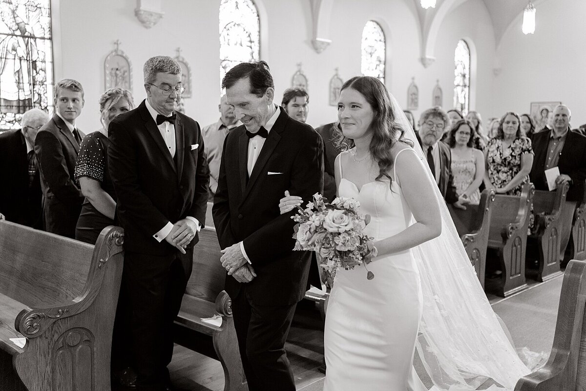 Catholic-Wedding-at-Saint-Michaels-Catholic-Church-in-Bement-Illinois-1_0011