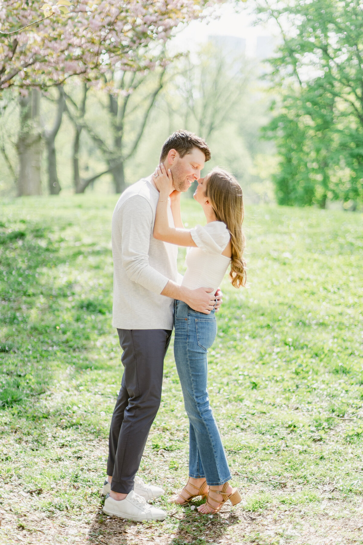 centralparkengagementsession-nycengagement-summerengagementnyc-felixfeyginphotography-002