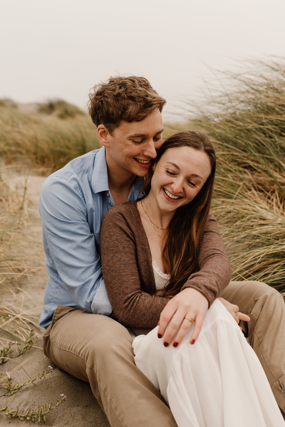 engagement photos at ocean beach