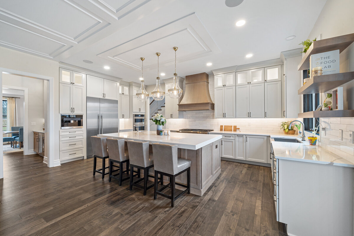 The Modern Farmhouse | The Curated Home