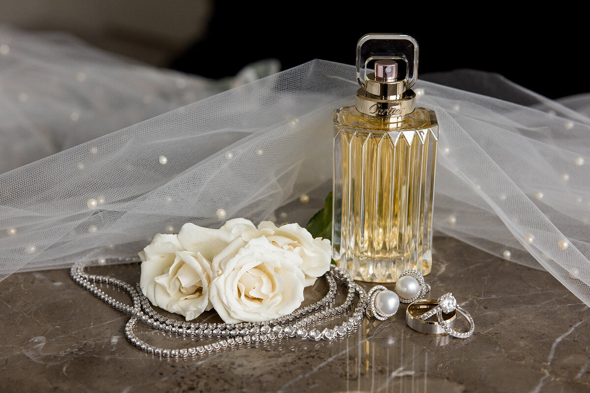brides-fragrence-jewlery-four-seasons-hotel-HBICWeddings