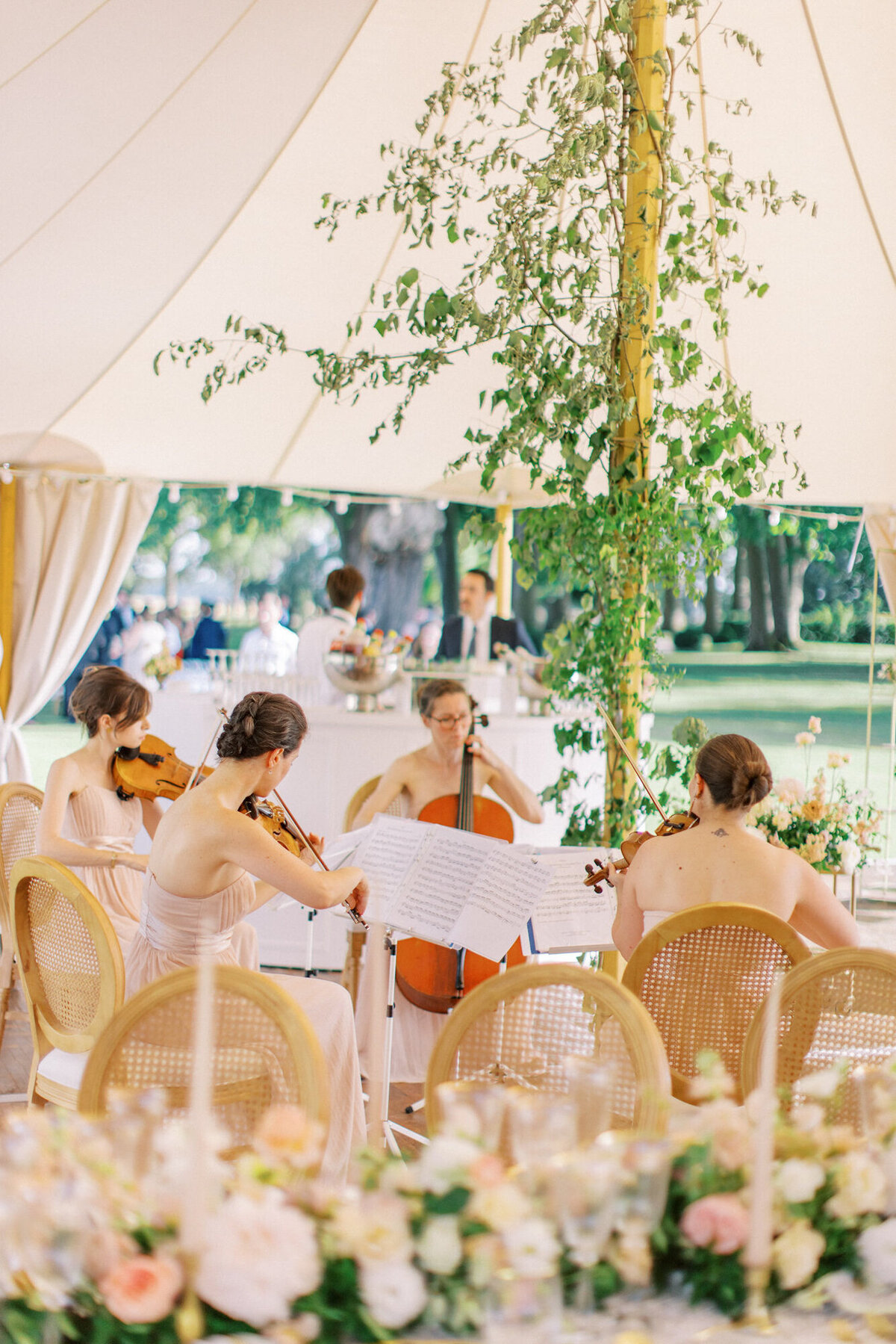 Maïlys Fortune Photography Husband Wife Wedding Weddings Photography France Switzerland Italy Timeless Dreamy Imagery Bilingual French English Destination Weddings Destination Wedding Provence French Riviera Paris Lake Como Tuscany133