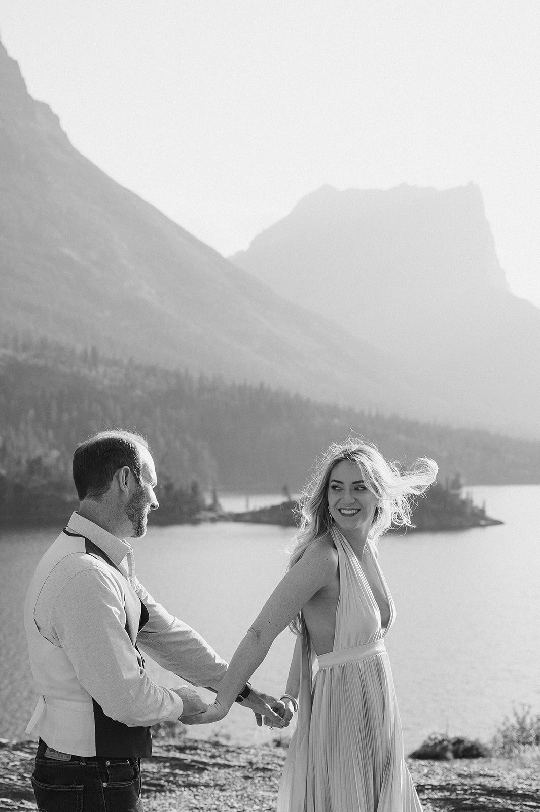 vintage-hollywood-glacier-national-park-elopement-presley-gray-photo0802-2