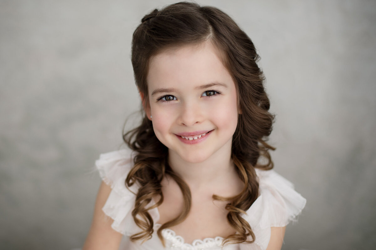 Professional little beauty portrait of girl in Buffalo, New York